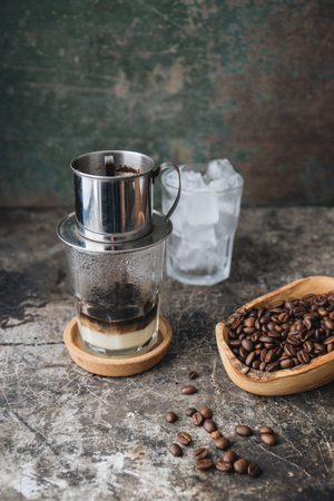 Burr vs Blade Coffee Grinders: Insights for the UK Coffee Enthusiast