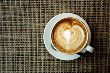 How Coffee Shapes British Daily Routines: Work, Social Life, and Personal Wellness