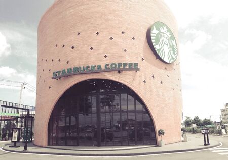 Building a British Syrup Library: Storing, Blending, and Serving Your Own Creations