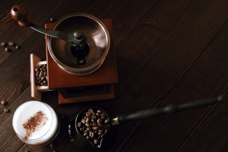 Crafting the Perfect Brew: Hands-on Guide to Brewing Arabica and Robusta for British Tastes